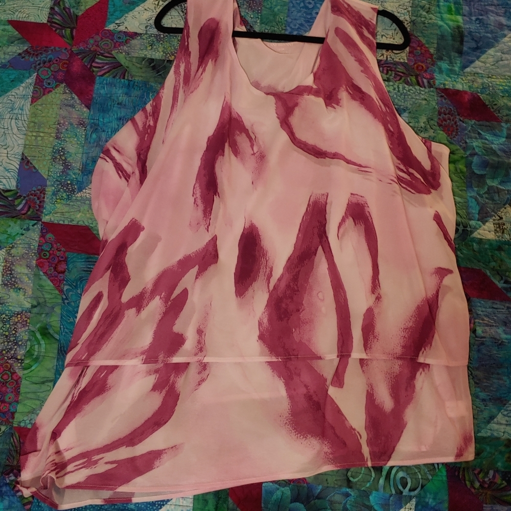 Flowy tank